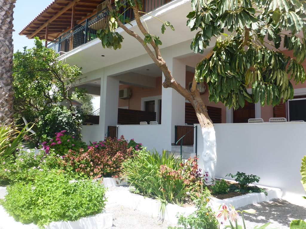 Studios Resbithas Gythio Exterior photo