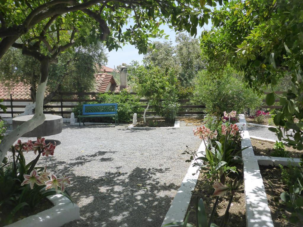 Studios Resbithas Gythio Exterior photo