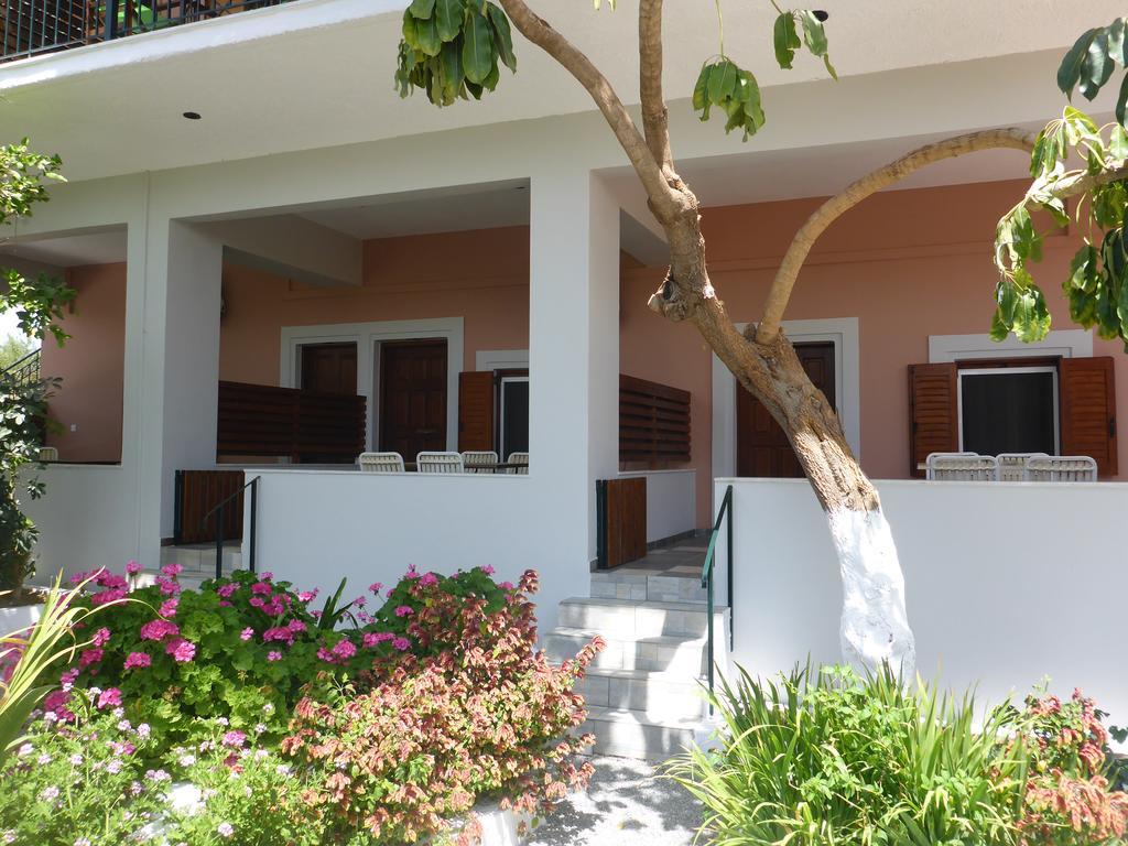 Studios Resbithas Gythio Exterior photo